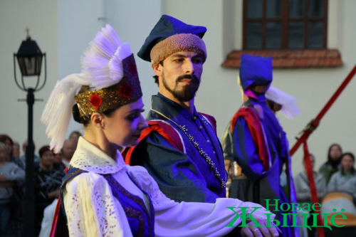 Симфонический концерт- бал «Ажурные мары» подарил гостям незабываемый вечер