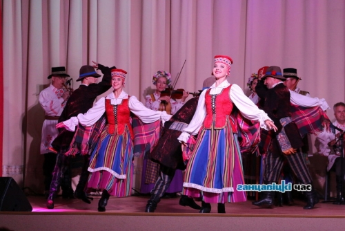 Ансамбль «Хорошки» показал ганцевчанам старинные белорусские танцы